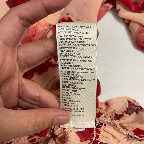 Free People  Daphne Blouse In Romantic Combo smocked longsleeve lace top‎ sz S - Picture 8 of 10